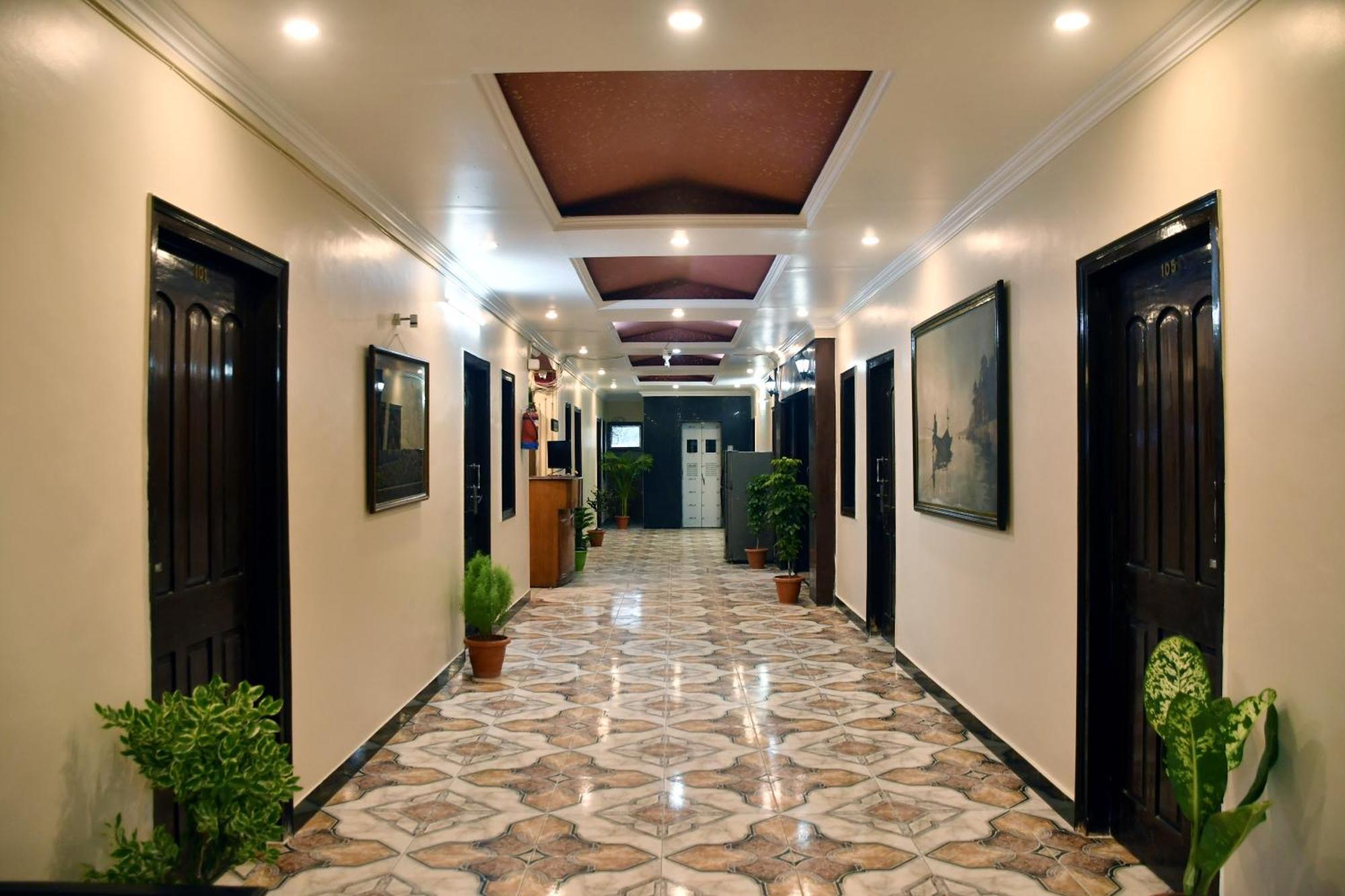 Hotel Riz Varanasi Eksteriør billede