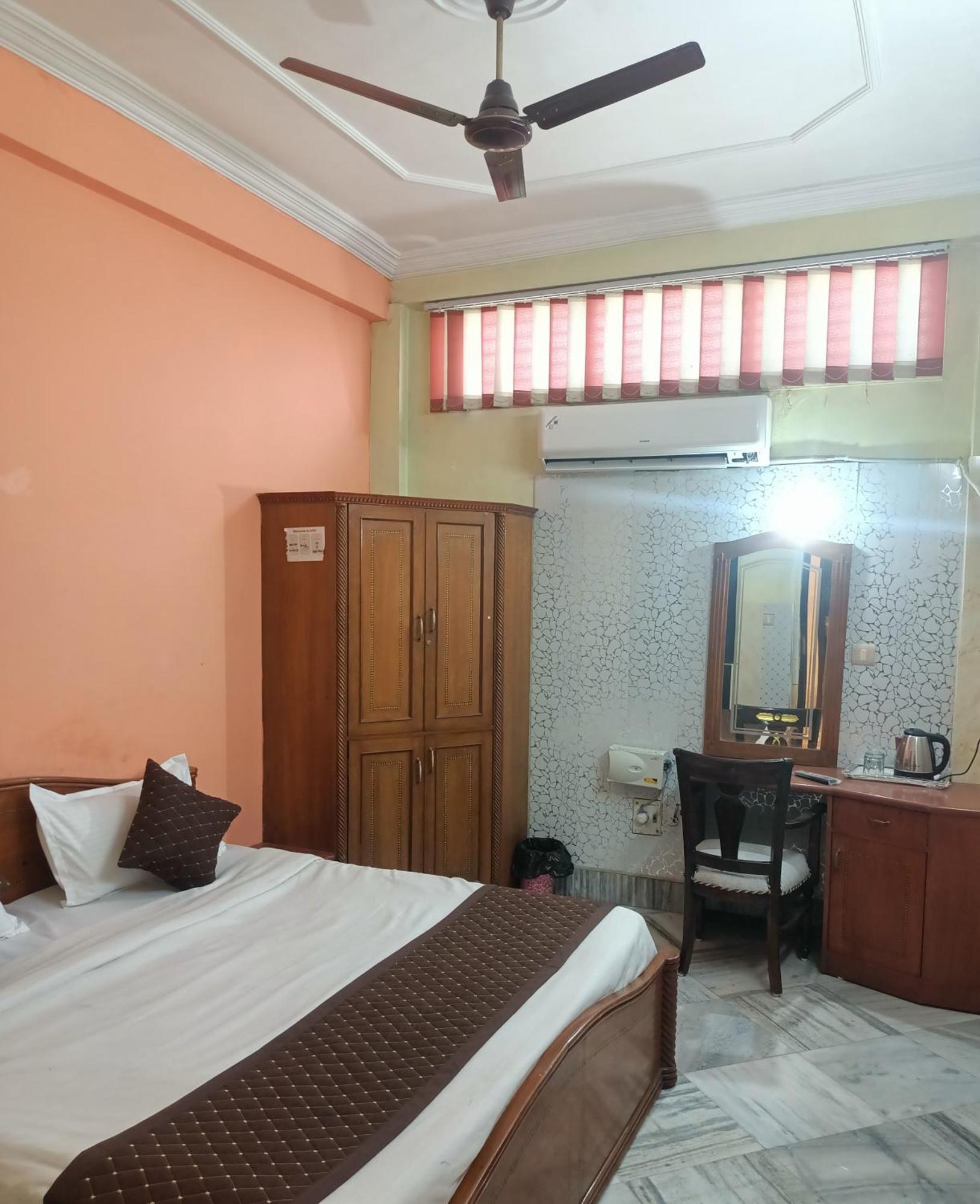 Hotel Riz Varanasi Eksteriør billede